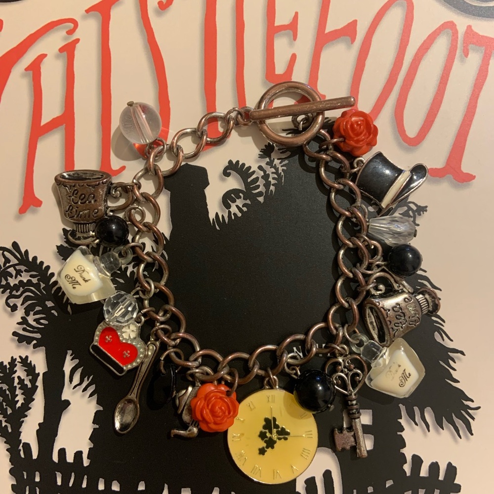 🌹 Alice in Wonderland Charm Bracelet 🌹